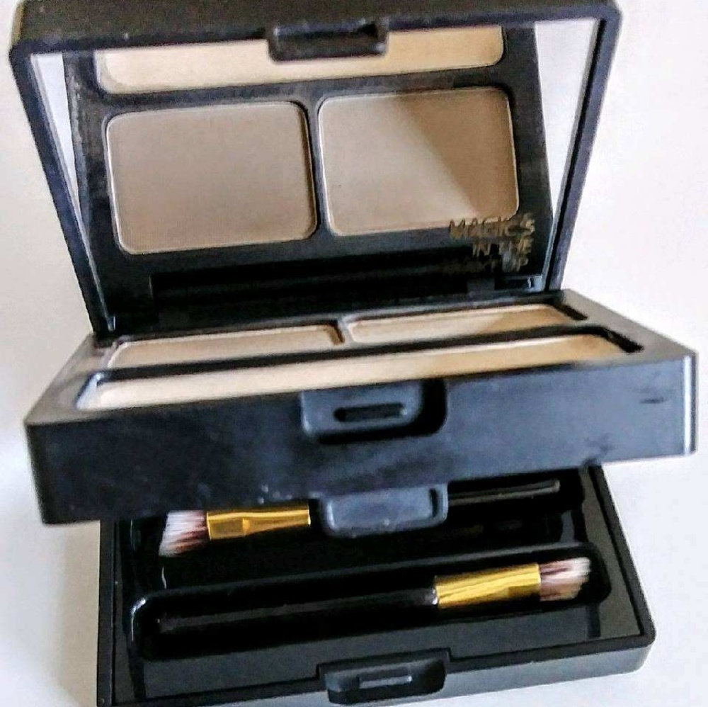 Urban Decay Brow Box.